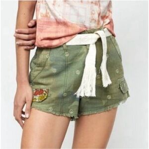 NWT Anthropologie Pilcro Peace Embroidered Utility Shorts Size 28